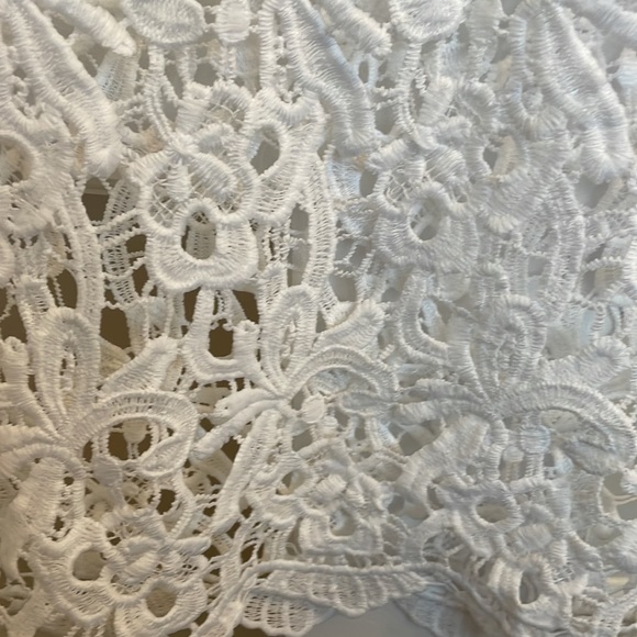 White Crochet tank top - Picture 3 of 3